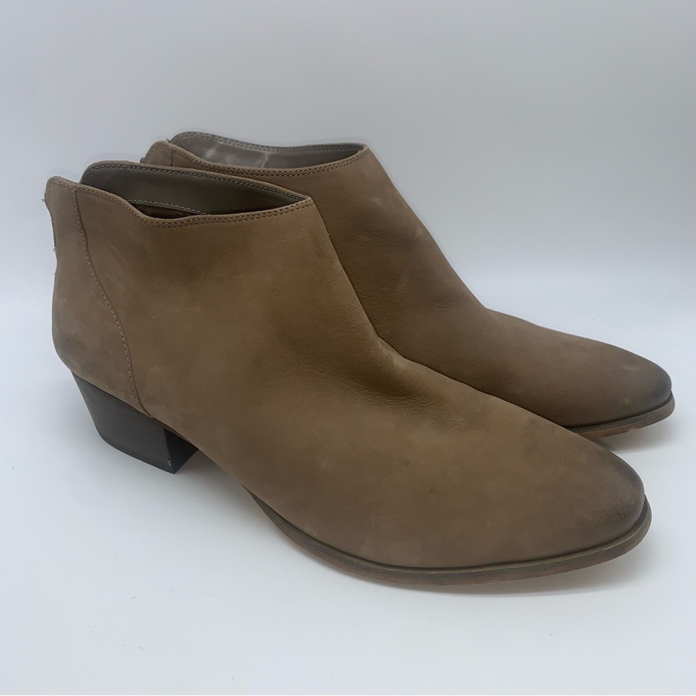 C.A.S.L.O.N Booties Size 11